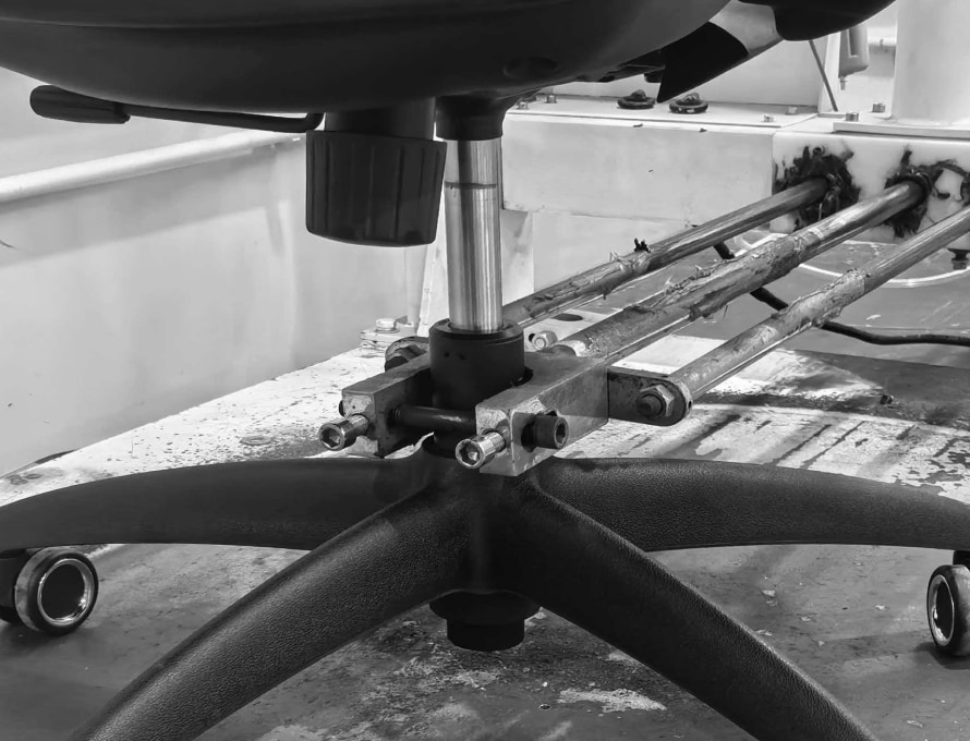 ErgoStretch chair base and caster durability test, certified by BIFMA and SGS.